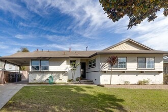 Building Photo - Beautifully Remodeled 4 Bed / 2 Bath Home in Prime Inglewood — Detached Garage + Spacious Yard