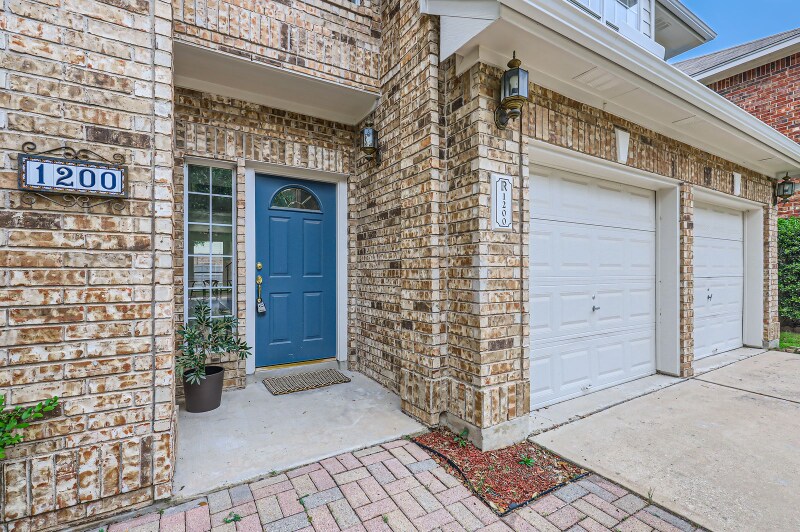 Building Photo - 1200 Boerne Dr