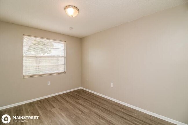 Building Photo - 10114 Enchanted Oaks Ct