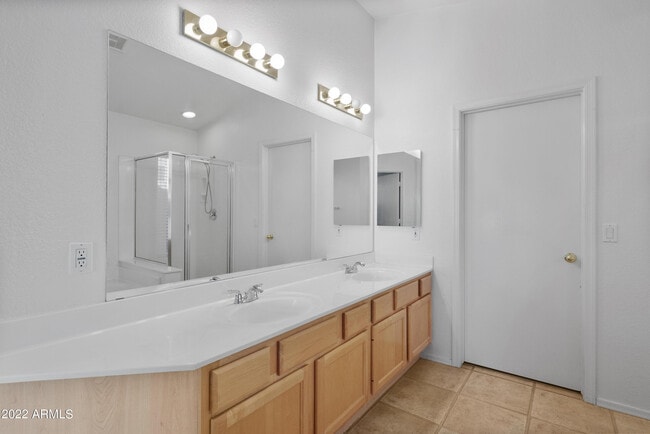 Building Photo - 1838 W Brookwood Ct