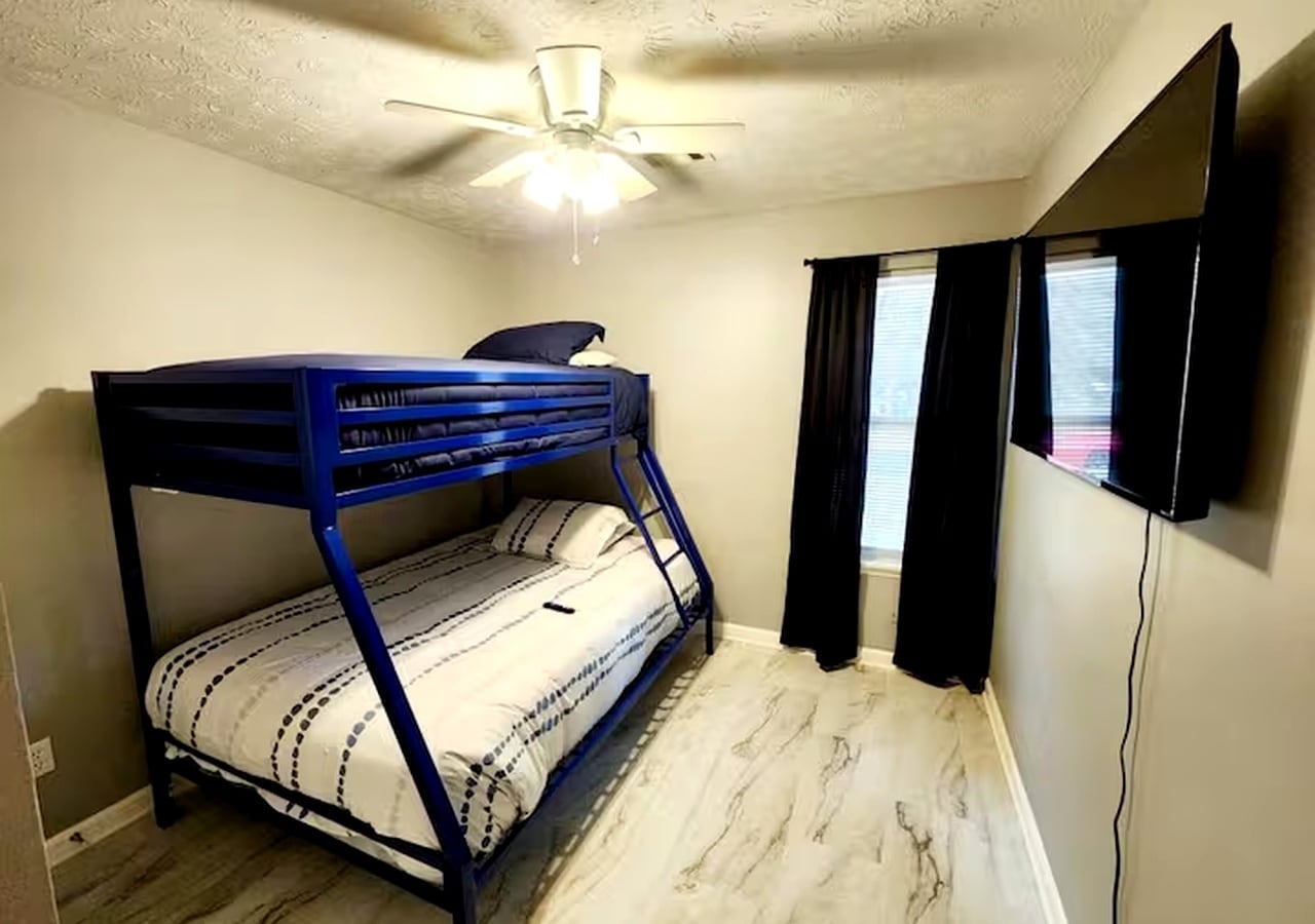 Building Photo - 8672 Prather Dr