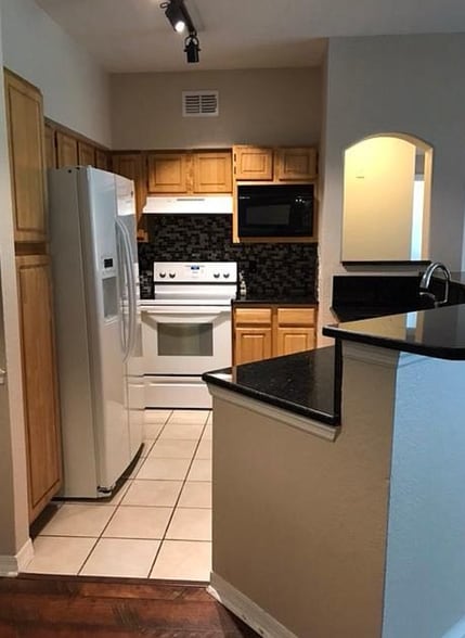 Kitchen - 6685 Queens Borough Ave