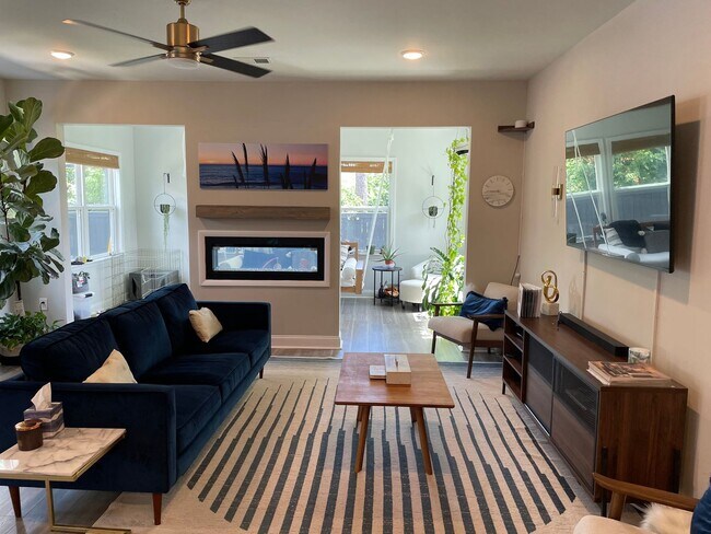 Building Photo - 3 Bedroom 2 Bath Home in Carolina Shores, ...