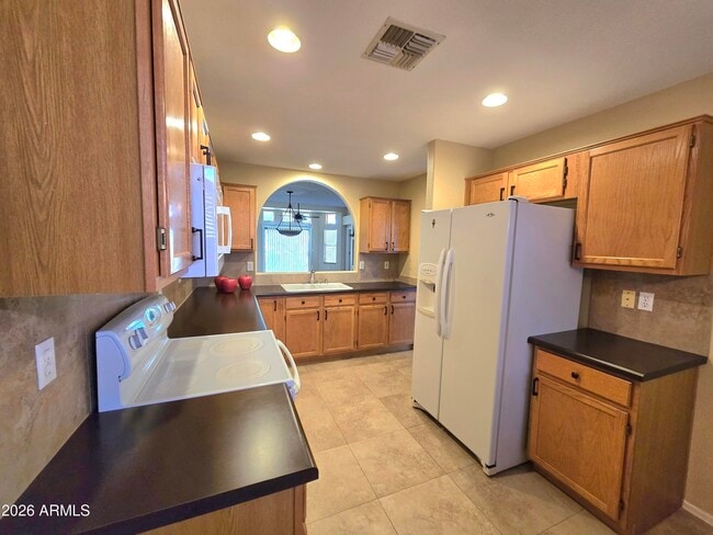 Building Photo - 16654 E Westby Dr