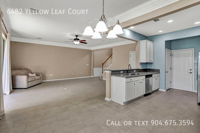 Building Photo - 6482 Yellow Leaf Ct