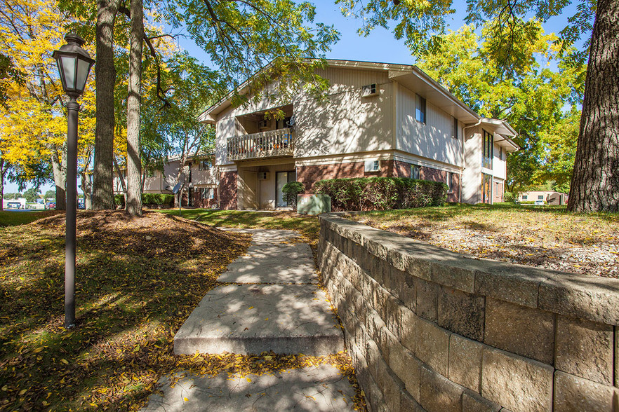 Primary Photo - Walnut Grove Apartments