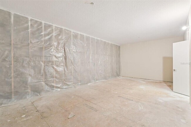 Building Photo - 2333 Lobelia Dr