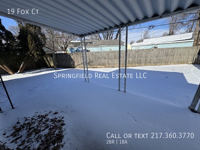 Building Photo - 19 Fox Ct