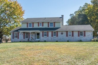 Building Photo - **Charming Colonial in Picturesque Lower Milford Township**