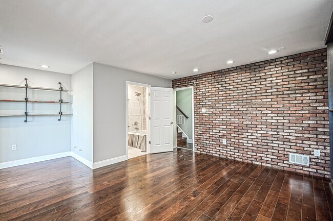 Building Photo - 44171 Paget Terrace