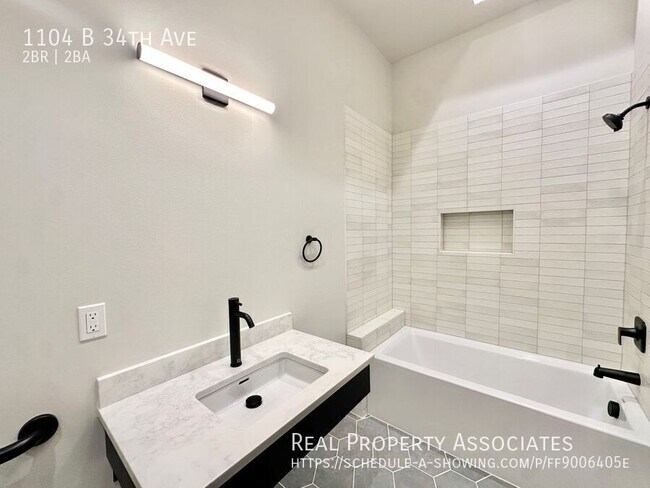 Building Photo - 1104 B 34th Ave