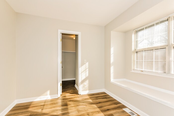 Building Photo - 93 Jane Dr