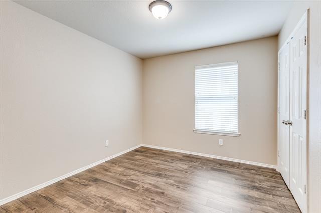 Building Photo - 2417 Grand Rapids Dr
