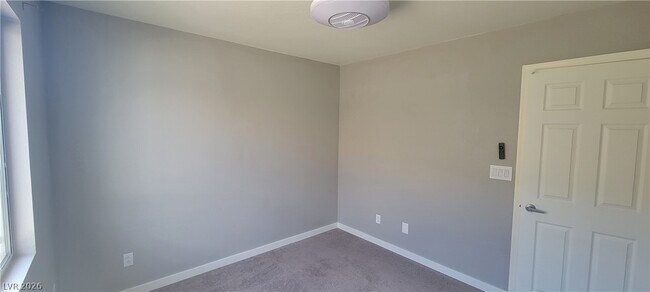 Building Photo - 1161 Maple Pines Ave