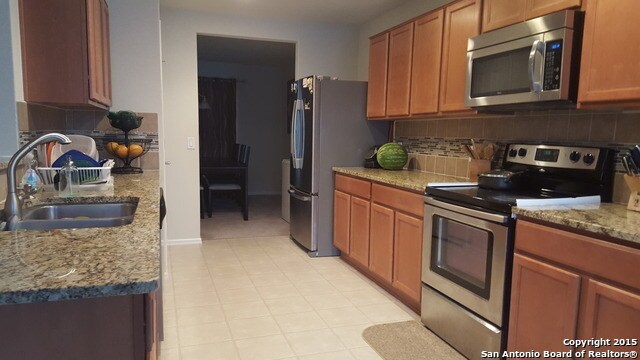 Building Photo - 4 bedroom 2 1/2 bath with master downstairs