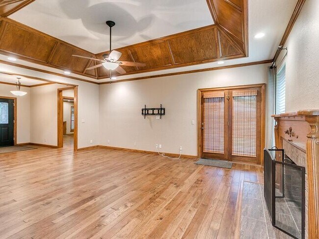 Building Photo - *Rare Find* Stunning Brookhaven 4 Bed 2.5 ...