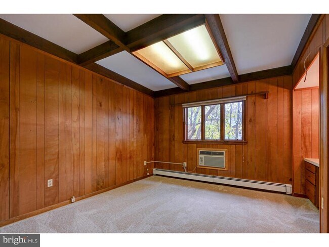 Building Photo - 181 Cranbury Rd