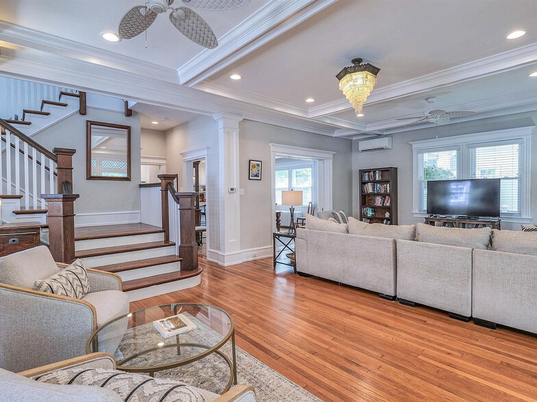 Building Photo - 15 S Tallahassee Ave