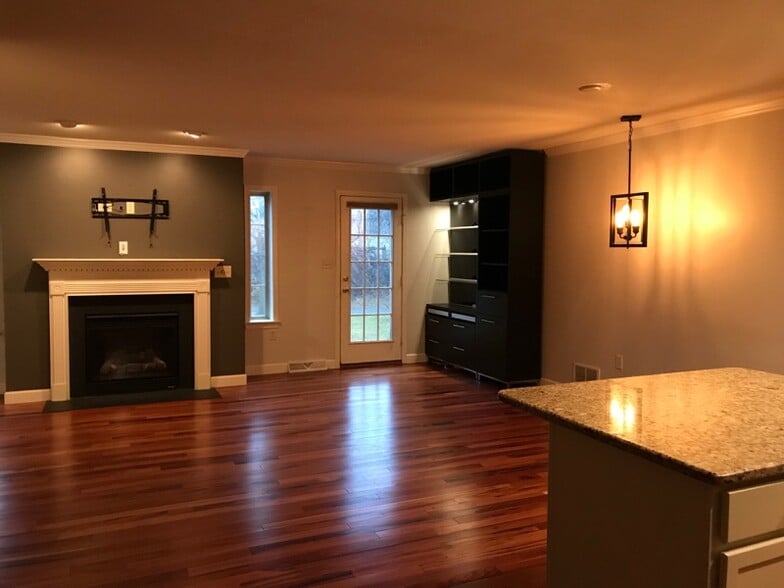 Building Photo - 788 Sylvan Rd