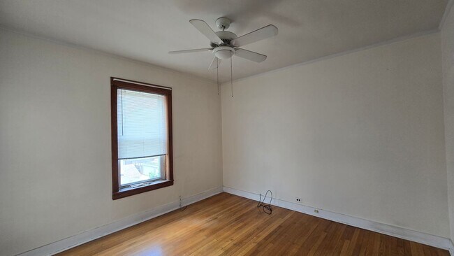 Building Photo - 4107 N Bernard St