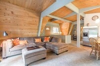 Building Photo - SEASONAL LEASE: "Ski Bird's Paradise"