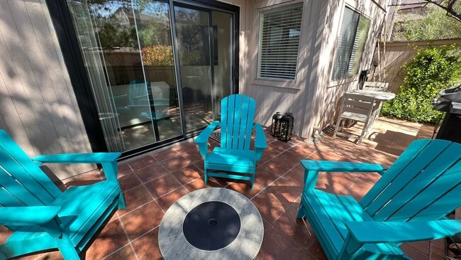 Building Photo - Furnished, 6-month minimum rental, Procure Only