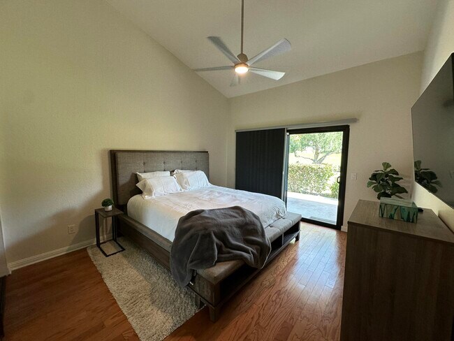 Building Photo - 166 Wimbledon Ct