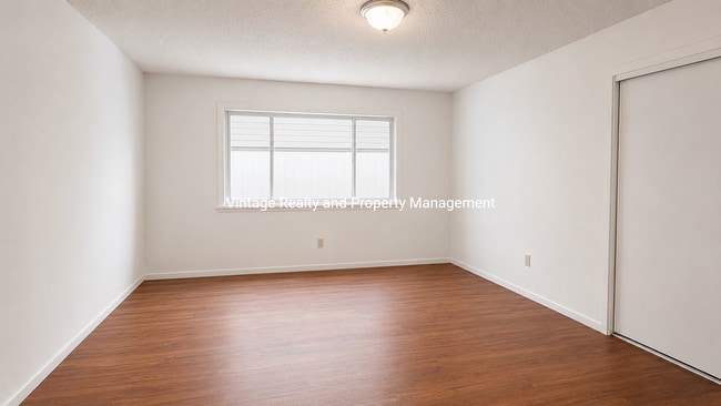 Building Photo - 625 Bedlow Dr