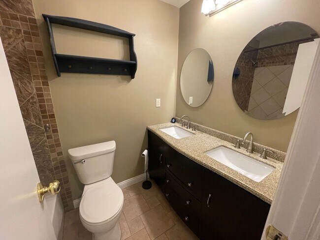 Building Photo - Remodeled 3 Bedroom Home!