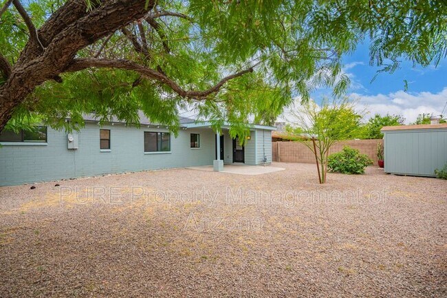 Building Photo - 5740 N 14th St