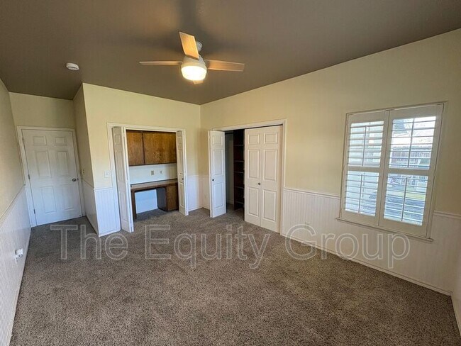 Building Photo - 540 W Birch Ct