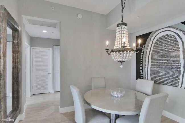 Building Photo - 2 br, 2 bath House - 300 S Australian Ave ...