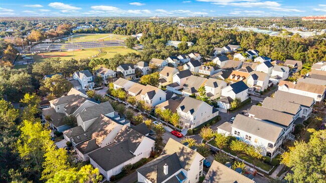 Building Photo - Centrally Located in Celebration Village