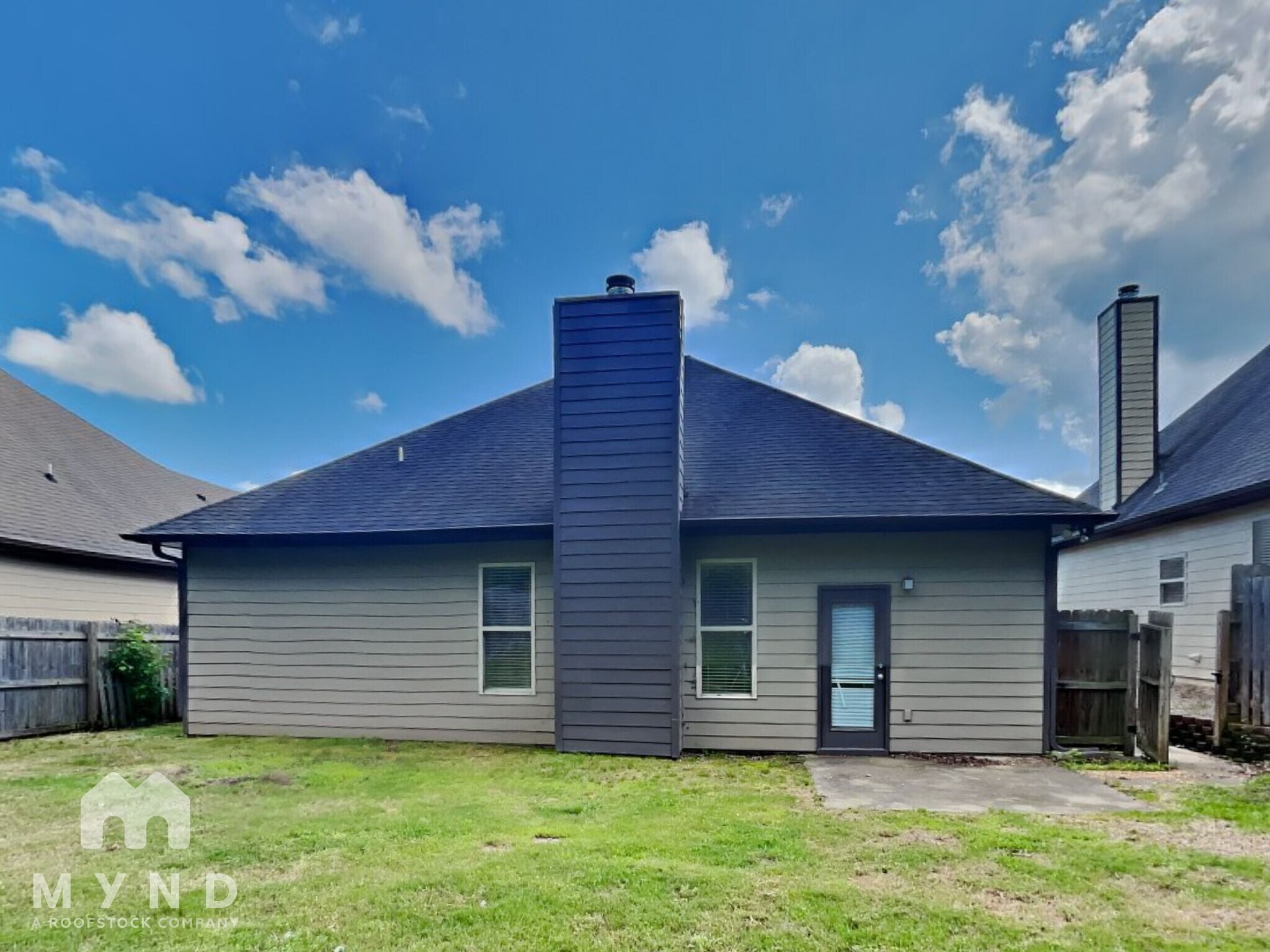 Building Photo - 1192 Washington Dr