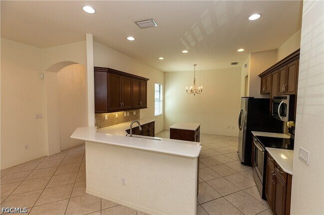 Building Photo - 11108 Esteban Dr