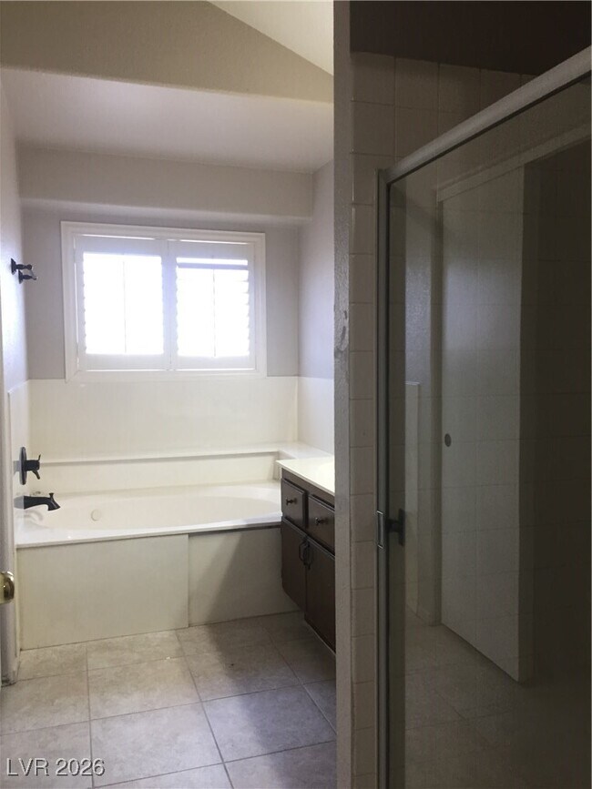 Building Photo - 229 Coconut Grove Ct