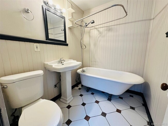 Building Photo - 78 Garden St