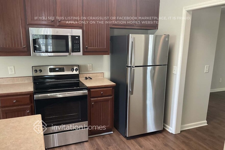 Building Photo - 2144 Centenary Main St