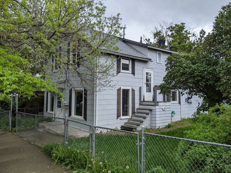 Primary Photo - 214 S G St