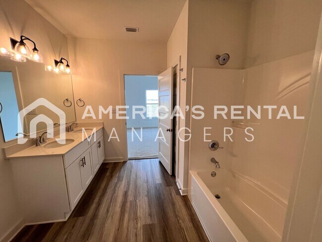 Building Photo - New Construction Home for Rent in Robertsdale, AL!!!