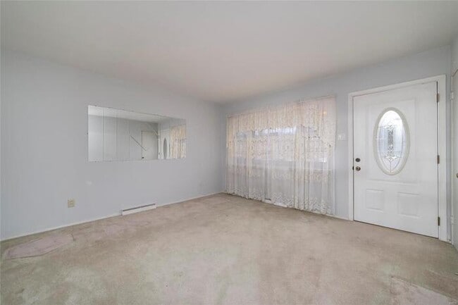 Building Photo - Fantastic 3bd/2ba home! Let yourself in!
