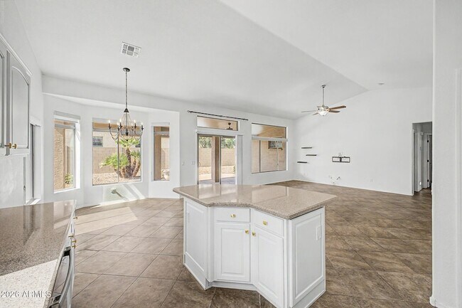 Building Photo - 16110 W Vale Dr