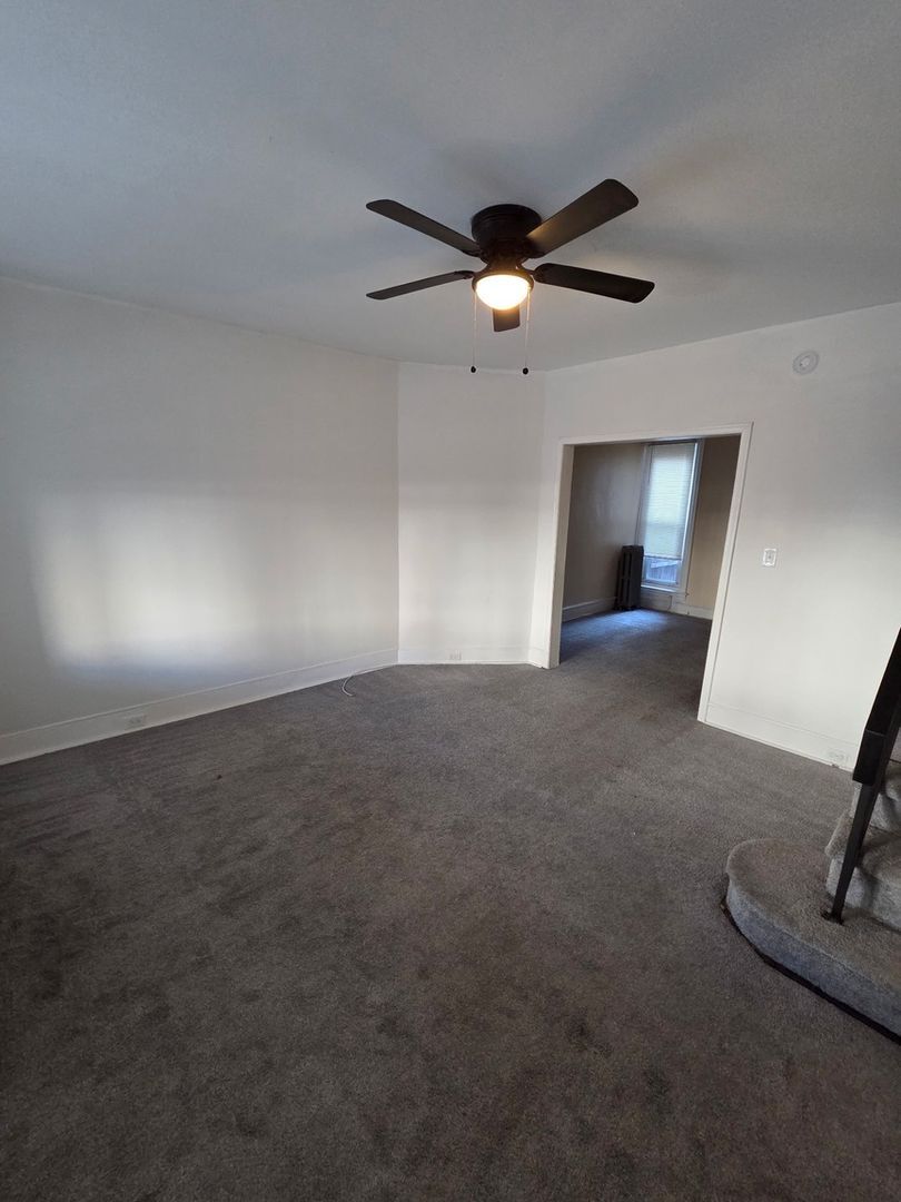 Building Photo - 156 W Albanus St