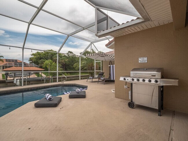 Building Photo - 6 Clinton Ct N