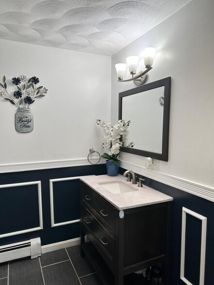 Building Photo - 8. Seymour Ave