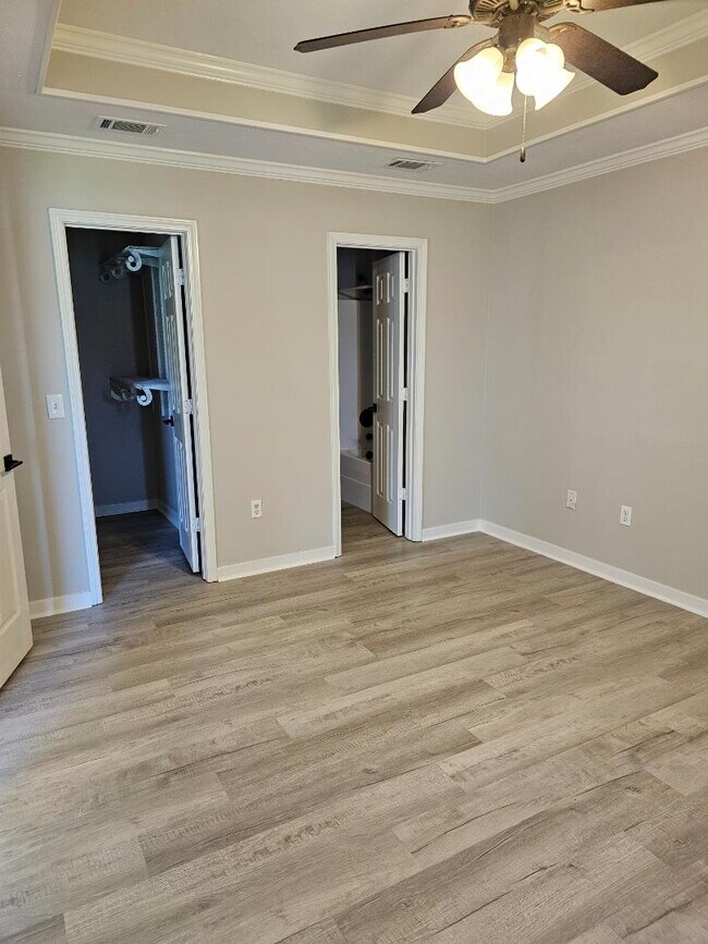 Building Photo - 119 Cedar Spring Cir