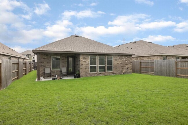 Building Photo - 5127 Blessing Dr