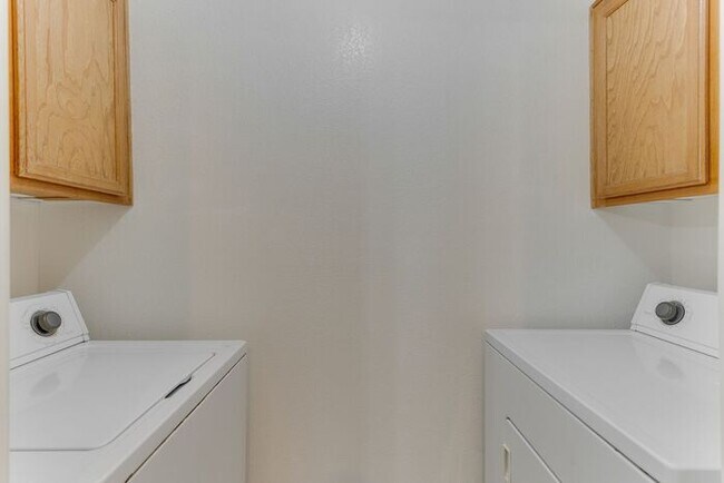 Building Photo - Charming 2 Bed, 2 Bath Condo with Fireplace & Balcony! 89011