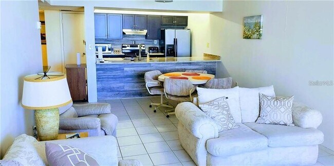 Building Photo - 450 S Gulfview Blvd