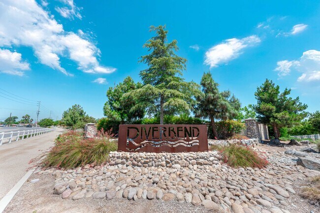 Building Photo - Large Single Family, 5 Bed 3 Bath, Corona-Norco Unified School District.